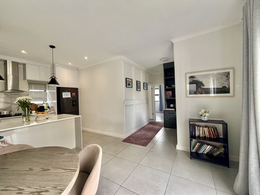 To Let 3 Bedroom Property for Rent in Sandown Western Cape